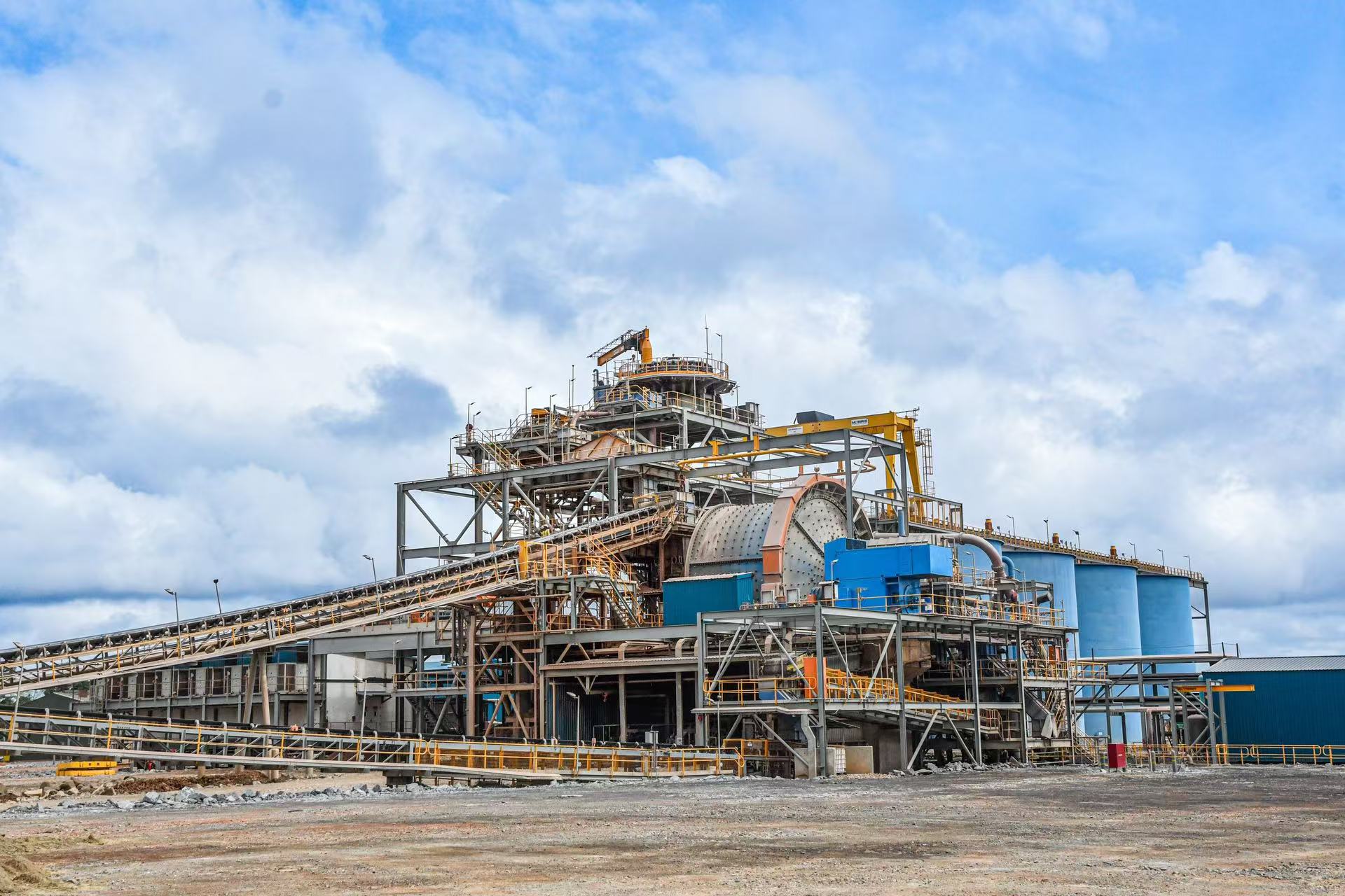 1745479027731080211.jpg 7-科特迪瓦德拉罗泊矿业阿布贾金矿.jpg